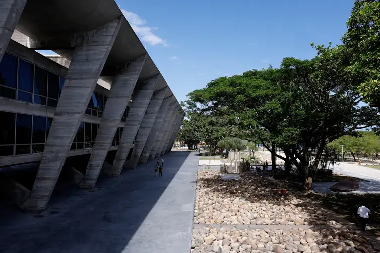 Rio de Janeiro (RJ), 30/10/2024 -Fachada e entorno do Museu de Arte Moderna (MAM Rio), que vai receber a Cúpula do G20, no Parque do Flamengo. Foto: Tânia Rêgo/Agência Brasil